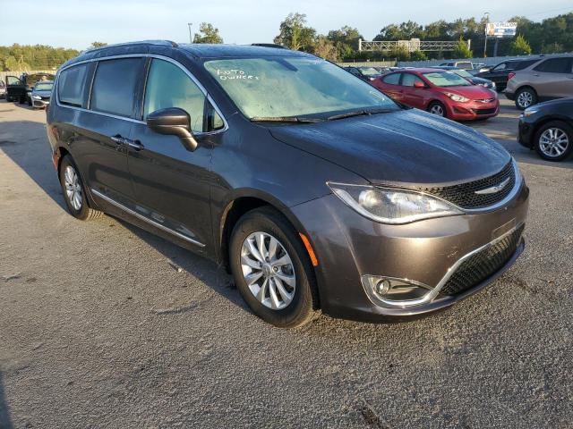 CHRYSLER PACIFICA 2018 with VIN 2C4RC1BG0JR144668 - Photo from auction