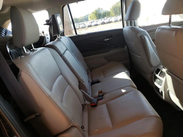 Photo 6 from auction – 2017 HONDA PILOT TOUR with VIN 5FNYF6H99HB047452