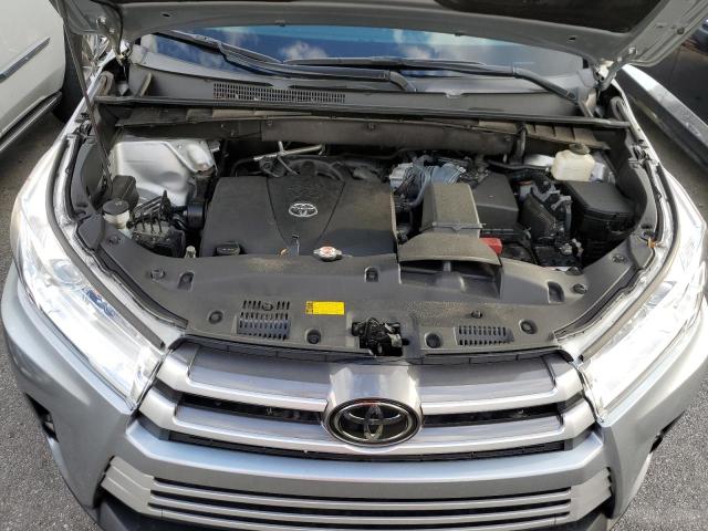 Photo 7 from auction – 2019 TOYOTA HIGHLANDER with VIN 5TDKZRFH4KS553914