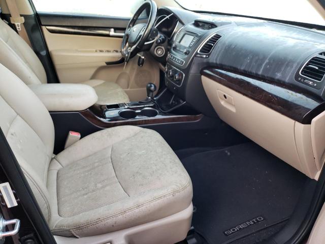 Photo 5 from auction – 2015 KIA SORENTO LX with VIN 5XYKTCA60FG651586