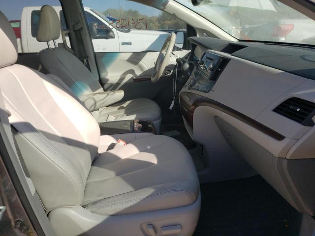 Photo 5 from auction – 2012 TOYOTA SIENNA XLE with VIN 5TDYK3DC7CS232034