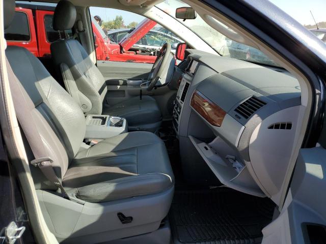 Photo 5 from auction – 2008 CHRYSLER TOWN & COU with VIN 2A8HR54P18R709284