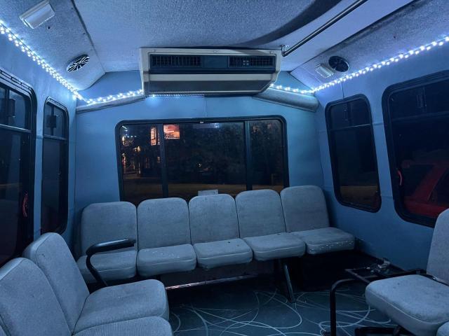 Photo 6 from auction – 2002 FORD ECONOLINE with VIN 1FDXE45S82HA16660