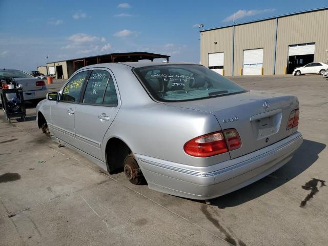 Photo 3 from auction – 2002 MERCEDES-BENZ E 320 with VIN WDBJF65J12B446963