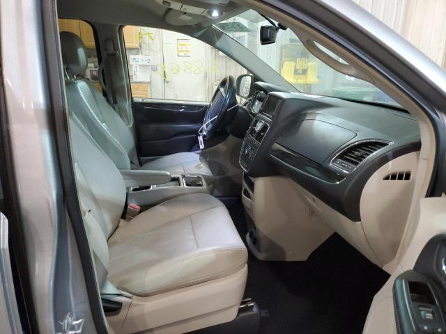 Photo 5 from auction – 2015 CHRYSLER TOWN & COU with VIN 2C4RC1BG0FR505873