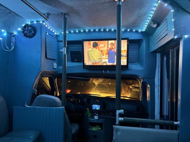 Photo 5 from auction – 2002 FORD ECONOLINE with VIN 1FDXE45S82HA16660