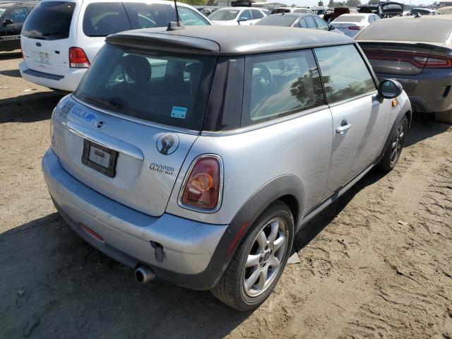 Photo 4 from auction – 2007 MINI COOPER with VIN WMWMF33597TL77151