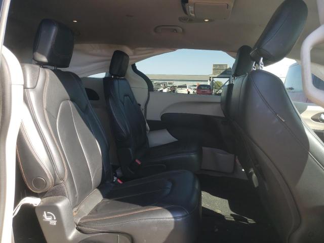 Photo 6 from auction – 2017 CHRYSLER PACIFICA T with VIN 2C4RC1BG4HR648277