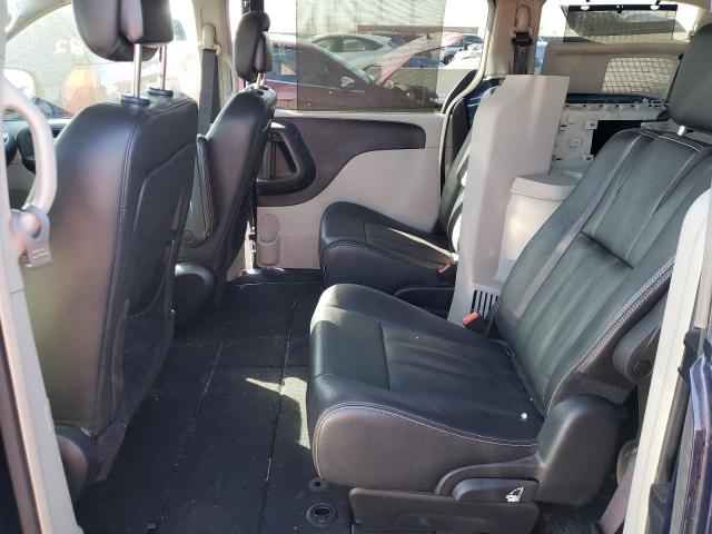 Photo 6 from auction – 2016 CHRYSLER TOWN & COU with VIN 2C4RC1BG1GR305716