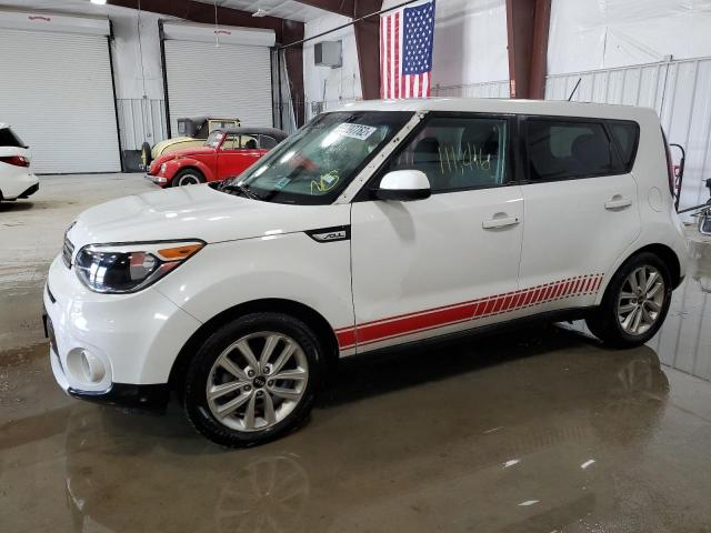 KIA SOUL + 2017 with VIN KNDJP3A5XH7416054 - Photo from auction