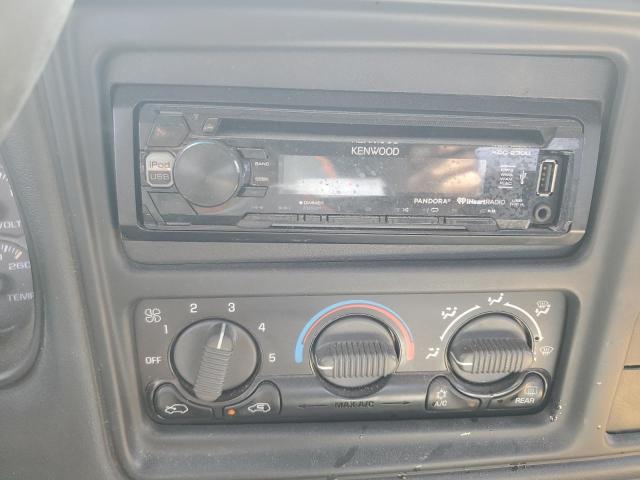 Photo 9 from auction – 2001 CHEVROLET SILVERADO with VIN 2GCEC19T111110948