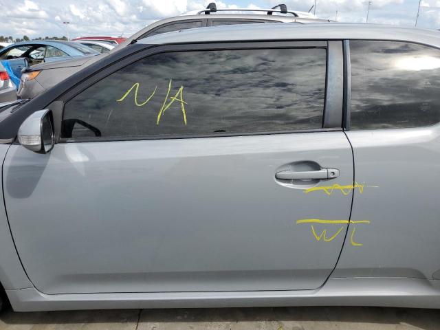 Photo 9 from auction – 2016 TOYOTA SCION TC with VIN JTKJF5C70GJ022313