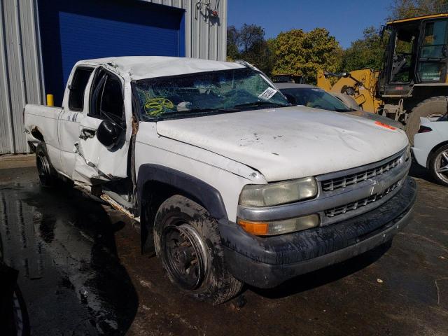 CHEVROLET SLVRD 1500 2002 with VIN 2GCEC19W821181446 - Photo from auction
