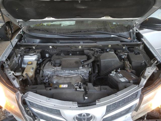 Photo 7 from auction – 2015 TOYOTA RAV4 LE with VIN 2T3ZFREV6FW213330
