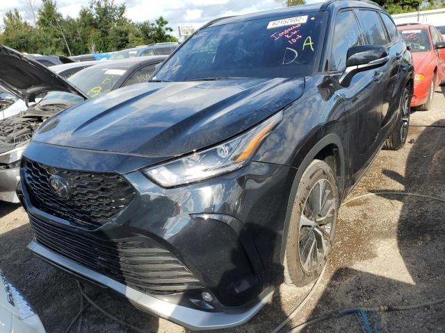 Photo 2 from auction – 2022 TOYOTA HIGHLANDER with VIN 5TDLZRAH0NS120770