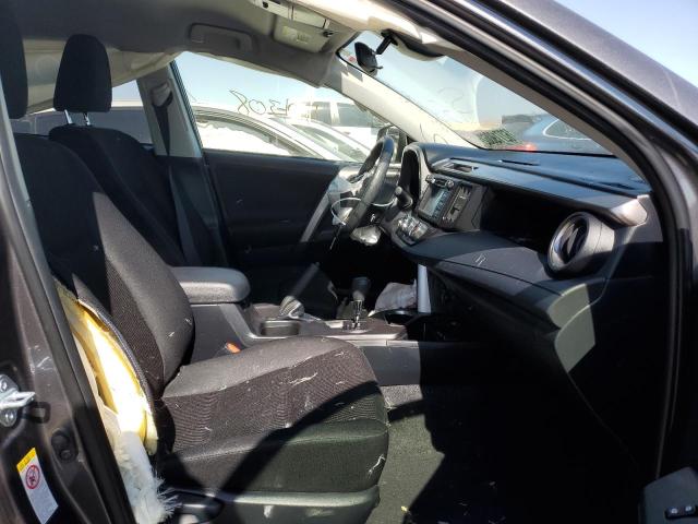 Photo 5 from auction – 2018 TOYOTA RAV4 LE with VIN JTMBFREV1JJ247054