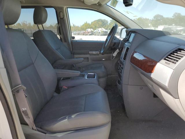 Photo 5 from auction – 2008 CHRYSLER TOWN & COU with VIN 2A8HR54P68R824415