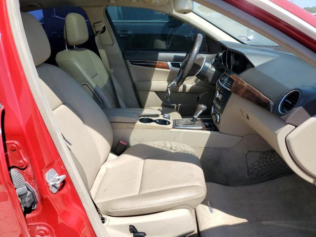 Photo 5 from auction – 2014 MERCEDES-BENZ C 250 with VIN WDDGF4HB0EG242544