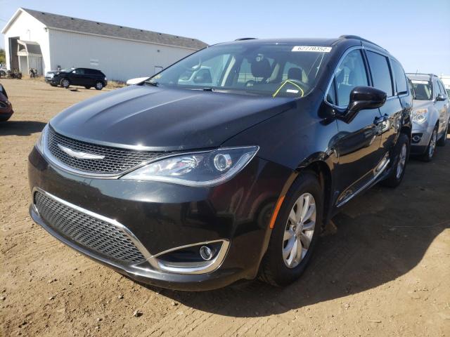 Photo 2 from auction – 2017 CHRYSLER PACIFICA T with VIN 2C4RC1BG4HR648277