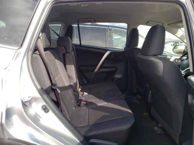 Photo 6 from auction – 2018 TOYOTA RAV4 LE with VIN JTMZFREV0JJ175861