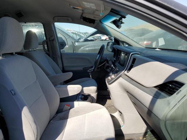 Photo 5 from auction – 2017 TOYOTA SIENLE/XLE with VIN 5TDKZ3DC9HS821532
