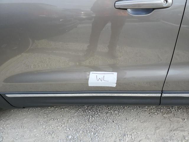 Photo 9 from auction – 2016 LINCOLN MKC RESERV with VIN 5LMCJ3D90GUJ19571