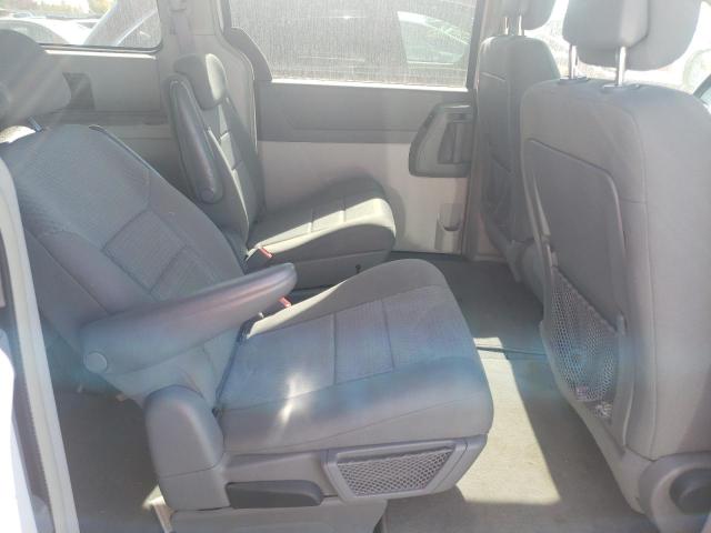 Photo 6 from auction – 2010 CHRYSLER TOWN & COU with VIN 2A4RR4DE4AR315136