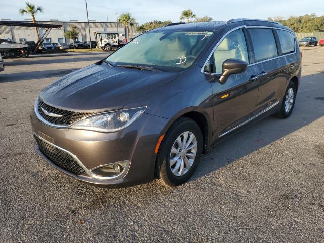 Photo 2 from auction – 2018 CHRYSLER PACIFICA with VIN 2C4RC1BG0JR144668