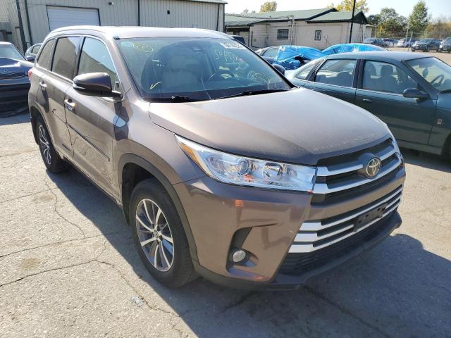 TOYOTA HIGHLANDER 2018 with VIN 5TDJZRFH3JS828022 - Photo from auction