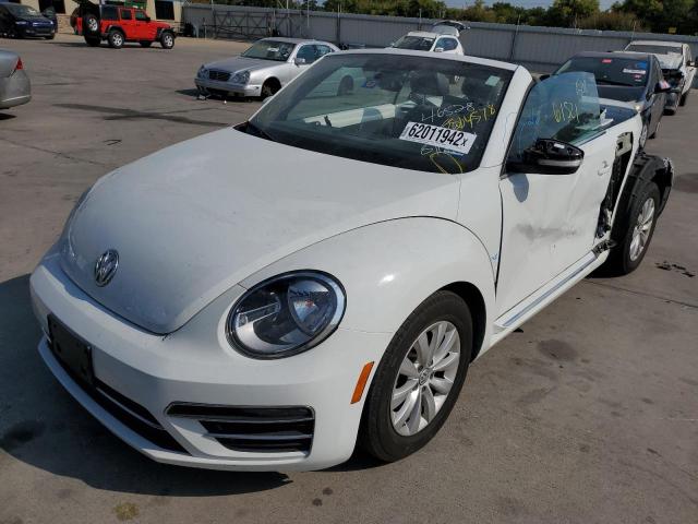Photo 2 from auction – 2018 VOLKSWAGEN BEETLE S with VIN 3VW5DAAT0JM514578