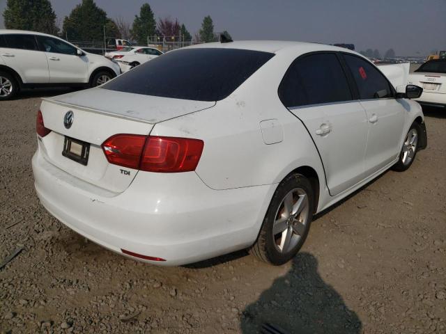 Photo 4 from auction – 2014 VOLKSWAGEN JETTA with VIN 3VWLL7AJ7EM441615