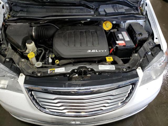 Photo 7 from auction – 2016 CHRYSLER TOWN & COU with VIN 2C4RC1BG8GR214135