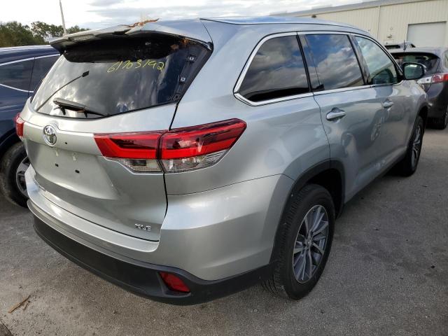 Photo 4 from auction – 2019 TOYOTA HIGHLANDER with VIN 5TDKZRFH4KS553914