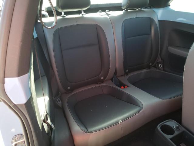 Photo 6 from auction – 2014 VOLKSWAGEN BEETLE with VIN 3VWJP7AT2EM604040