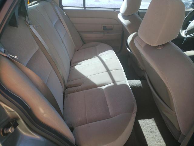 Photo 6 from auction – 2004 FORD CROWN VICT with VIN 2FAFP73WX4X147468