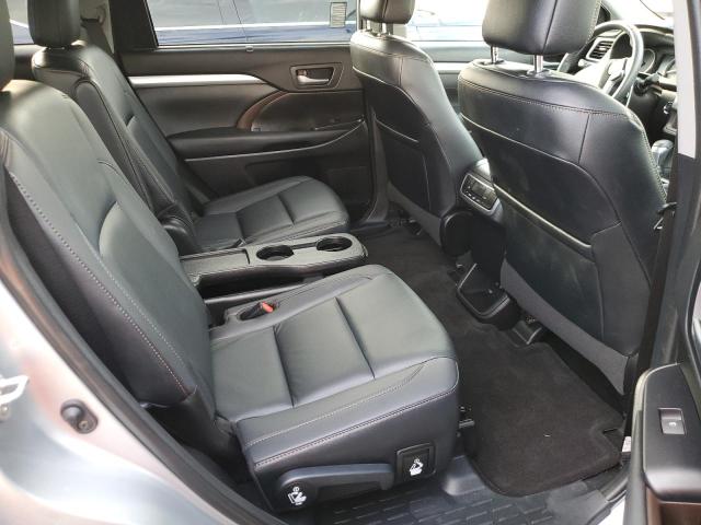 Photo 6 from auction – 2019 TOYOTA HIGHLANDER with VIN 5TDKZRFH4KS553914