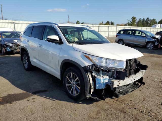 TOYOTA HIGHLANDER 2017 with VIN 5TDJZRFH4HS450688 - Photo from auction