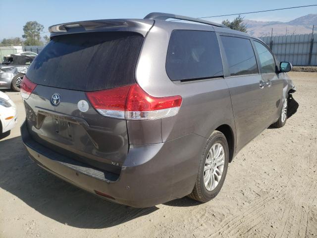 Photo 4 from auction – 2013 TOYOTA SIENNA XLE with VIN 5TDYK3DC2DS338487
