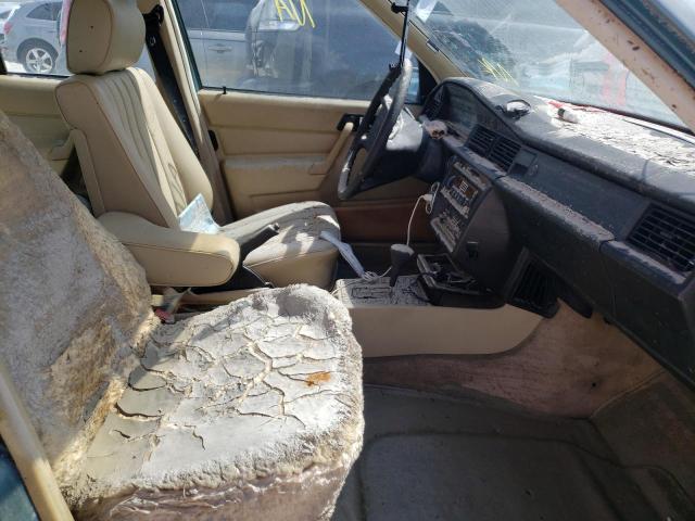 Photo 5 from auction – 1985 MERCEDES-BENZ 190 E 2.3 with VIN WDBDA24C9FF066355