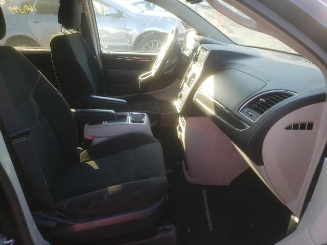Photo 5 from auction – 2016 CHRYSLER TOWN & COU with VIN 2C4RC1BG0GR159986