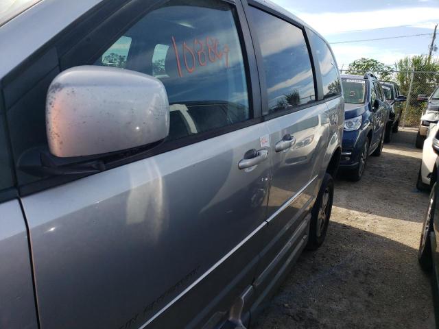 Photo 9 from auction – 2010 DODGE GRAND CARA with VIN 2D4RN5D17AR317793