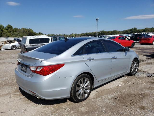 Photo 4 from auction – 2012 HYUNDAI SONATA SE with VIN 5NPEC4AB4CH503297