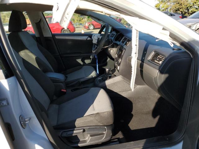 Photo 5 from auction – 2018 VOLKSWAGEN JETTA S with VIN 3VW2B7AJ1JM258784