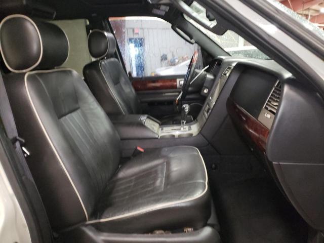 Photo 5 from auction – 2006 LINCOLN NAVIGATOR with VIN 5LMFU28576LJ25362