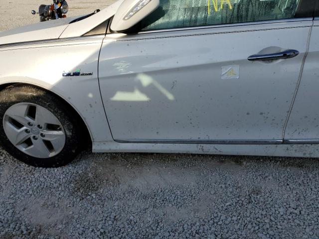 Photo 9 from auction – 2011 HYUNDAI SONATA HYB with VIN KMHEC4A44BA005118