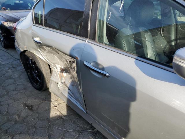 Photo 9 from auction – 2012 HYUNDAI GENESIS 3. with VIN KMHGC4DD7CU165479