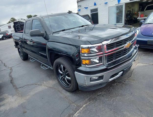CHEVROLET SILVERADO 2015 with VIN 1GCVKREC6FZ439800 - Photo from auction