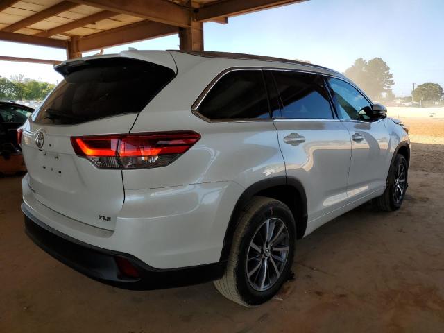 Zdjęcie 4 z aukcji – 2018 TOYOTA HIGHLANDER z VIN 5TDKZRFH8JS542655