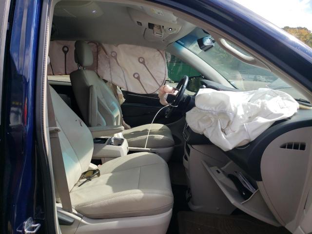 Photo 5 from auction – 2013 CHRYSLER TOWN & COU with VIN 2C4RC1BG5DR620255