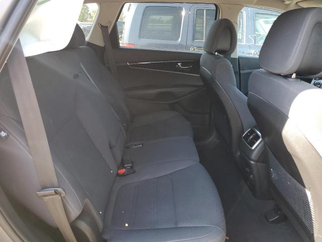 Photo 6 from auction – 2016 KIA SORENTO LX with VIN 5XYPGDA32GG048081